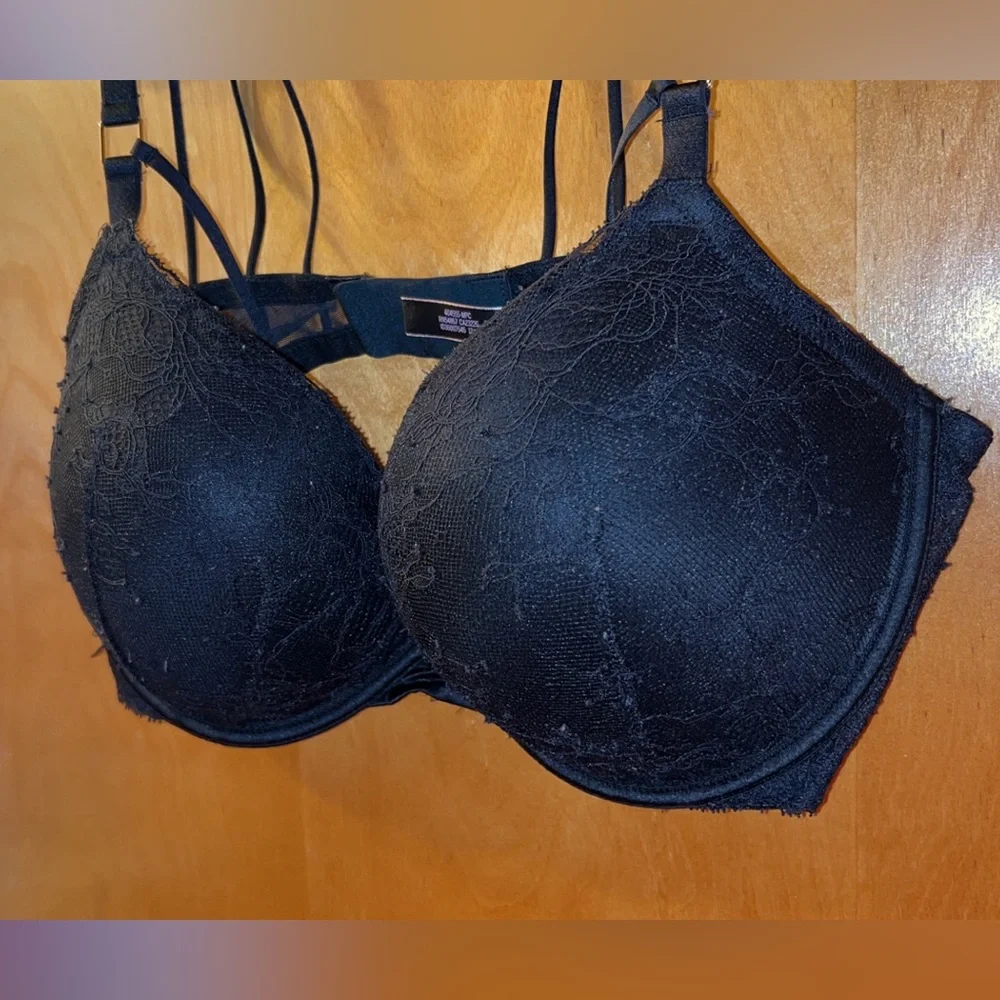 Victorias Secret Bra - Picture 3 of 9